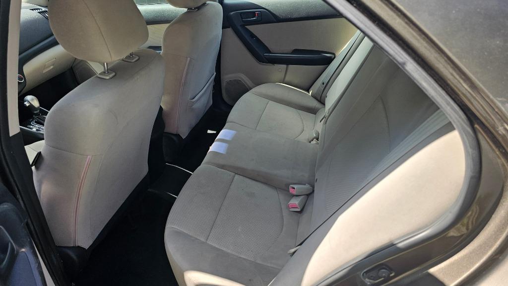 2011 Kia Forte EX - Photo 10