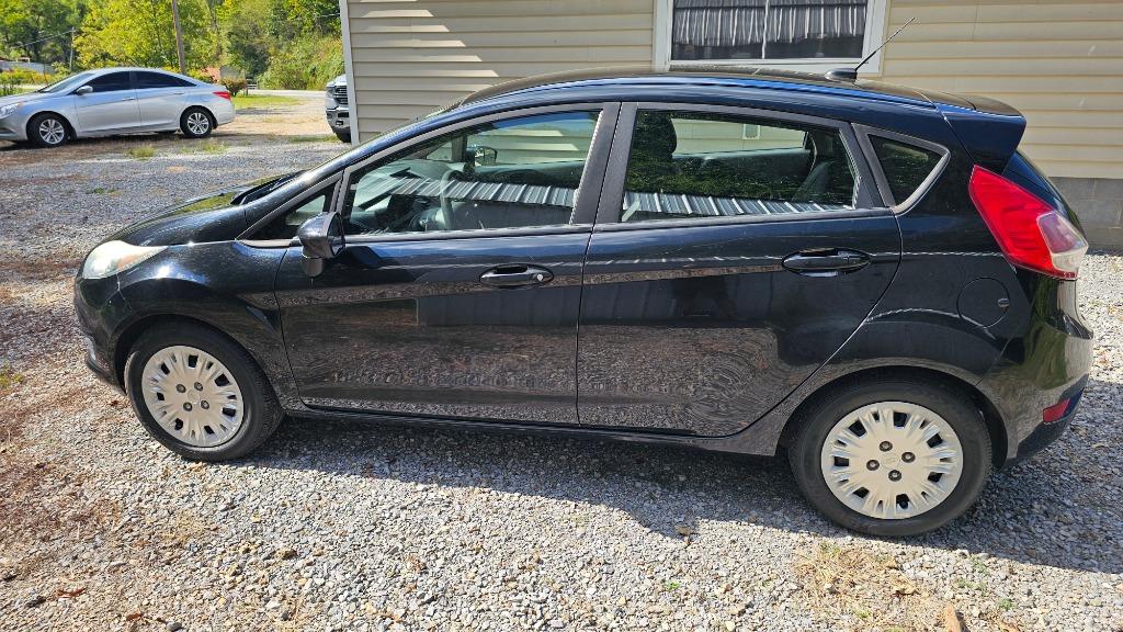 2016 Ford Fiesta S - Photo 21