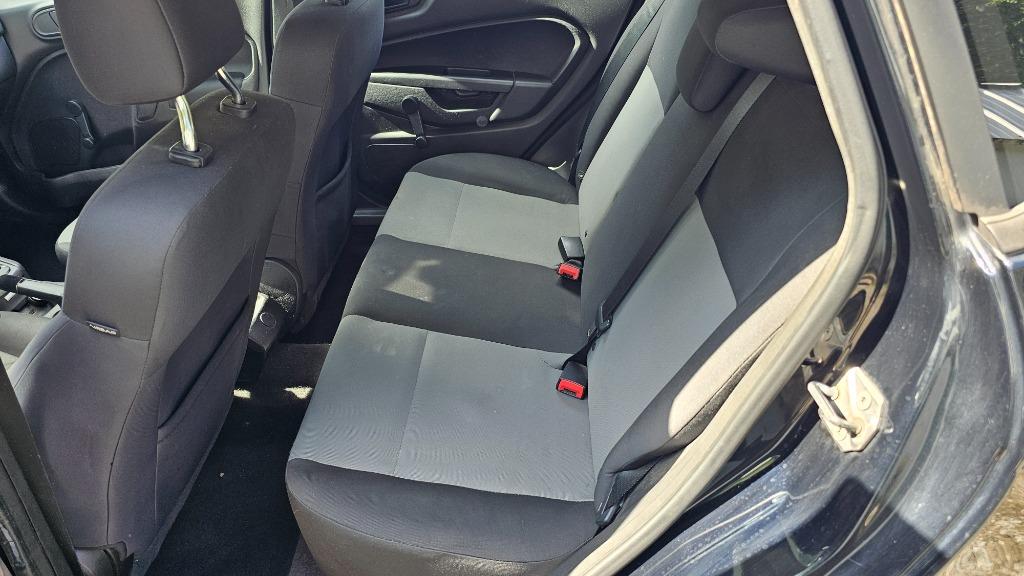 2016 Ford Fiesta S - Photo 20